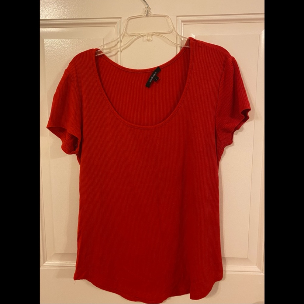 Pretty red short sleeve top: Size Large